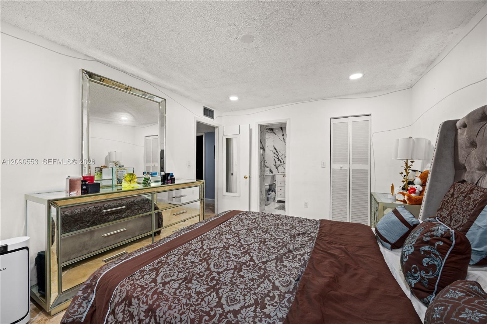 917 NE 199th St # 204, Miami FL 33179 photo 3