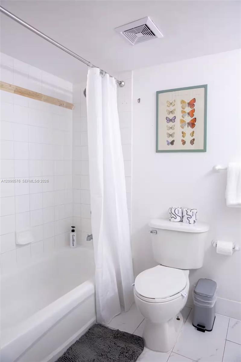 1200 Brickell Bay Dr # 2016, Miami FL 33131 photo 4