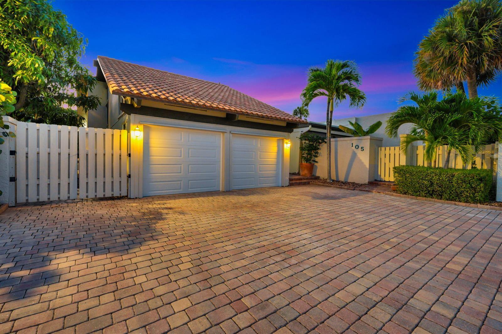 105 SANDPIPER Circle W, Jupiter FL 33477 photo 2