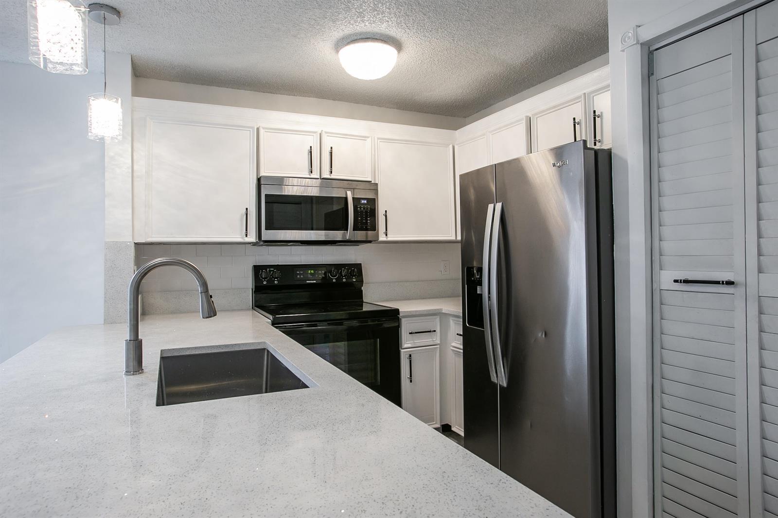 4254 SW 72ND Way, Davie FL 33314 photo 4