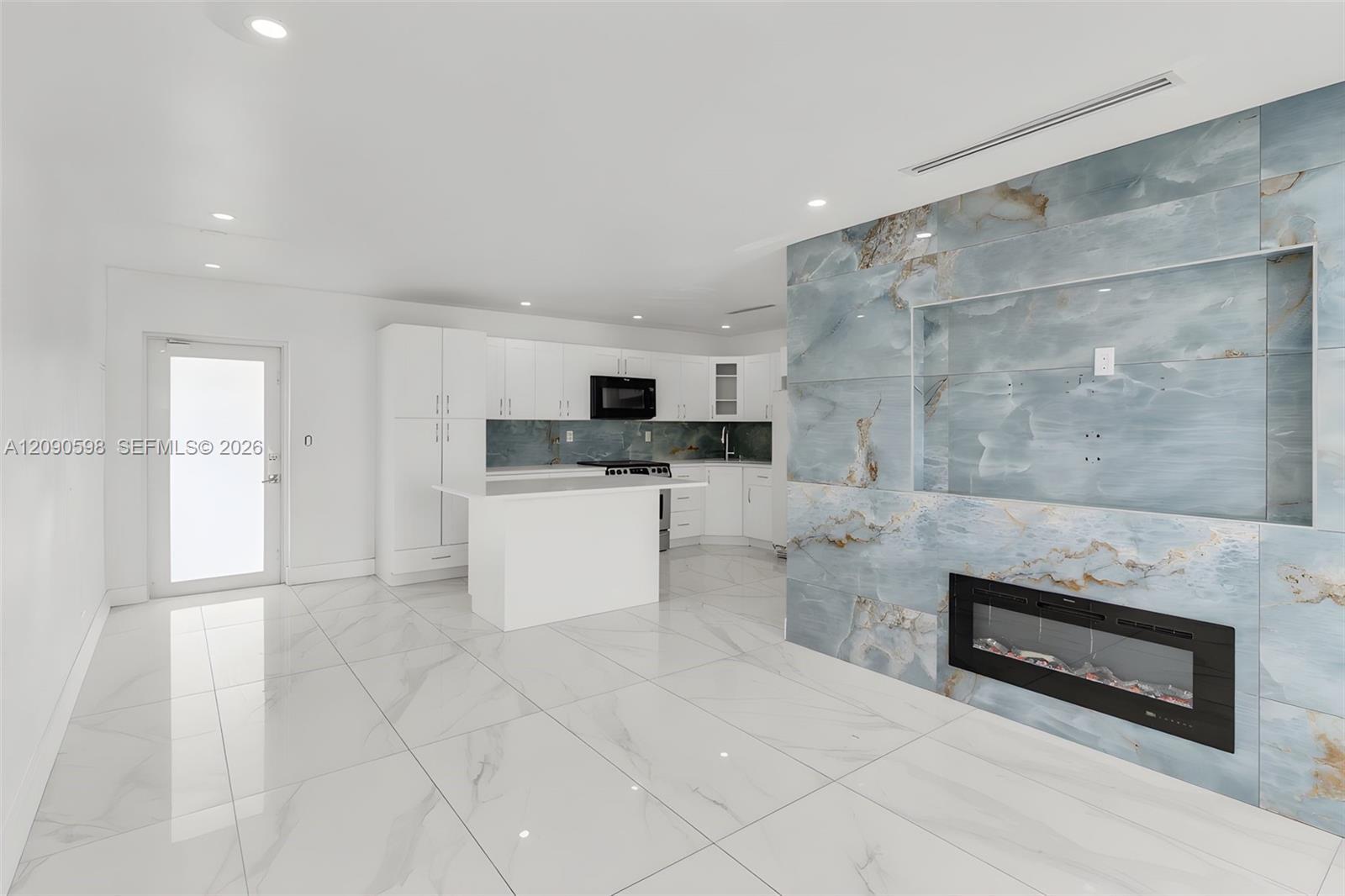 22365 SW 112th Ct, Miami FL 33170 photo 4