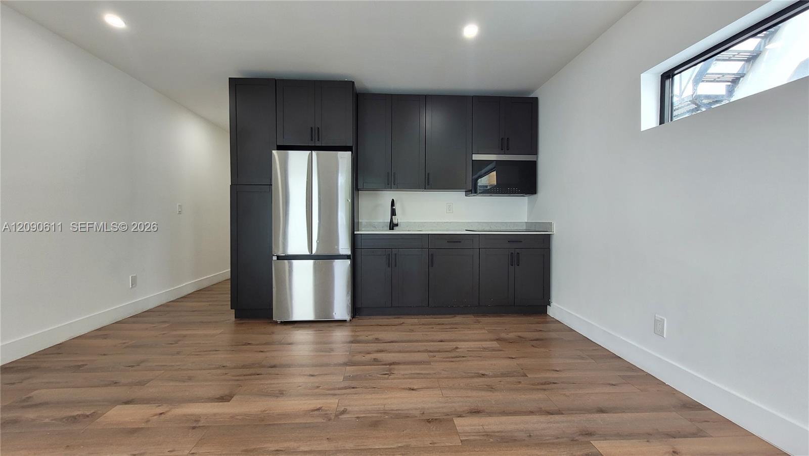 419 78th St # 2, Miami Beach FL 33141 photo 3
