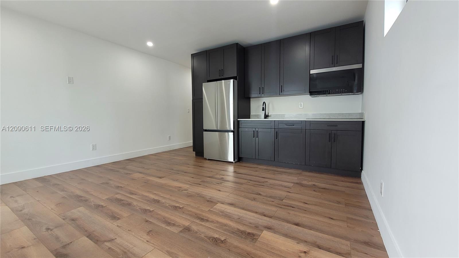 419 78th St # 2, Miami Beach FL 33141 photo 4