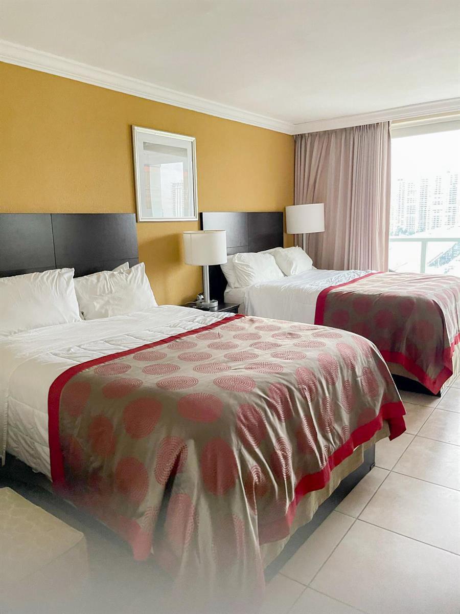 19201 Collins Avenue # 1034, Sunny Isles Beach FL 33160 photo 2