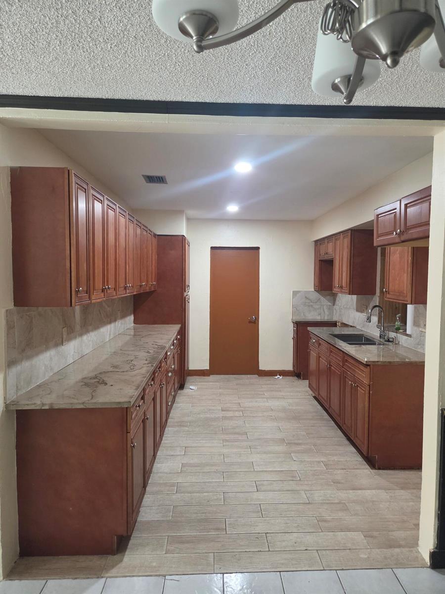 431 NW 42ND Street, Deerfield Beach FL 33064 photo 2