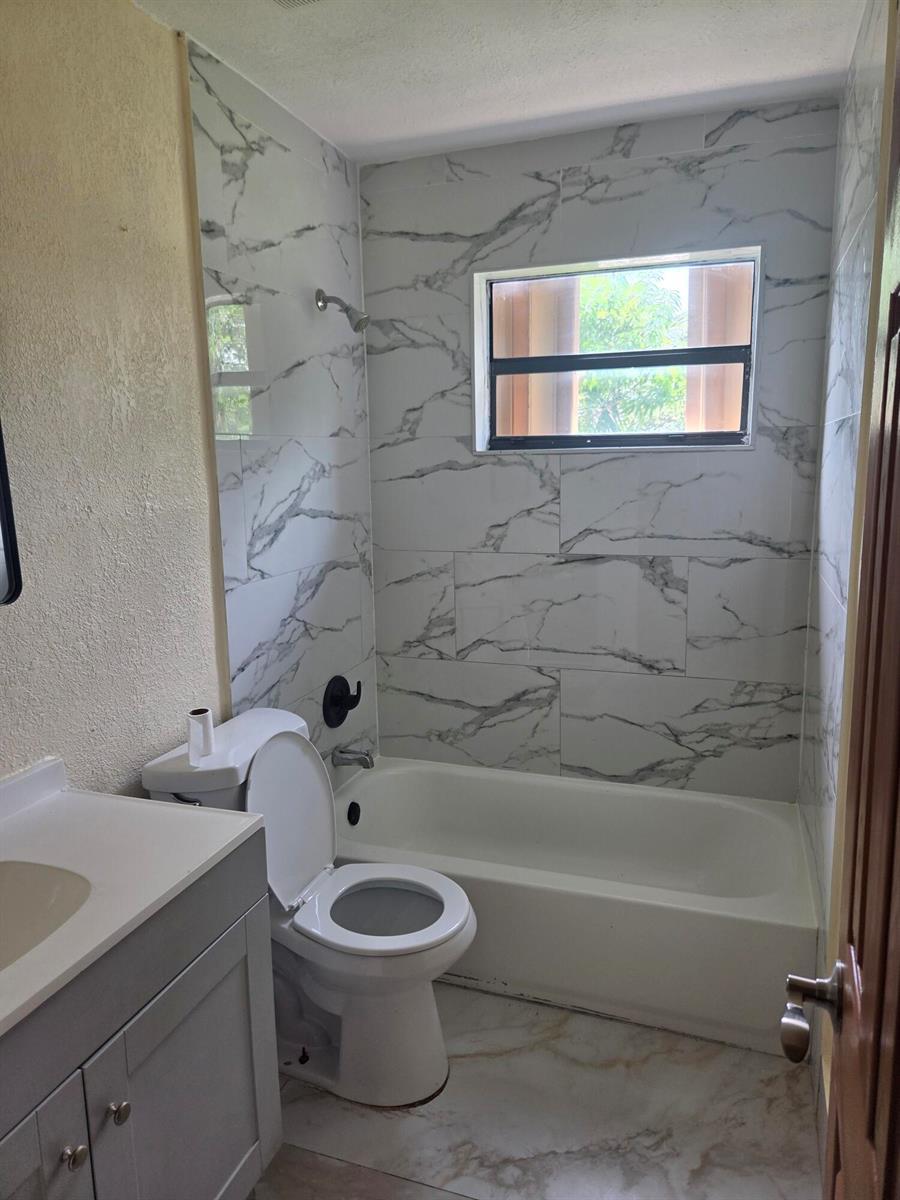 431 NW 42ND Street, Deerfield Beach FL 33064 photo 5