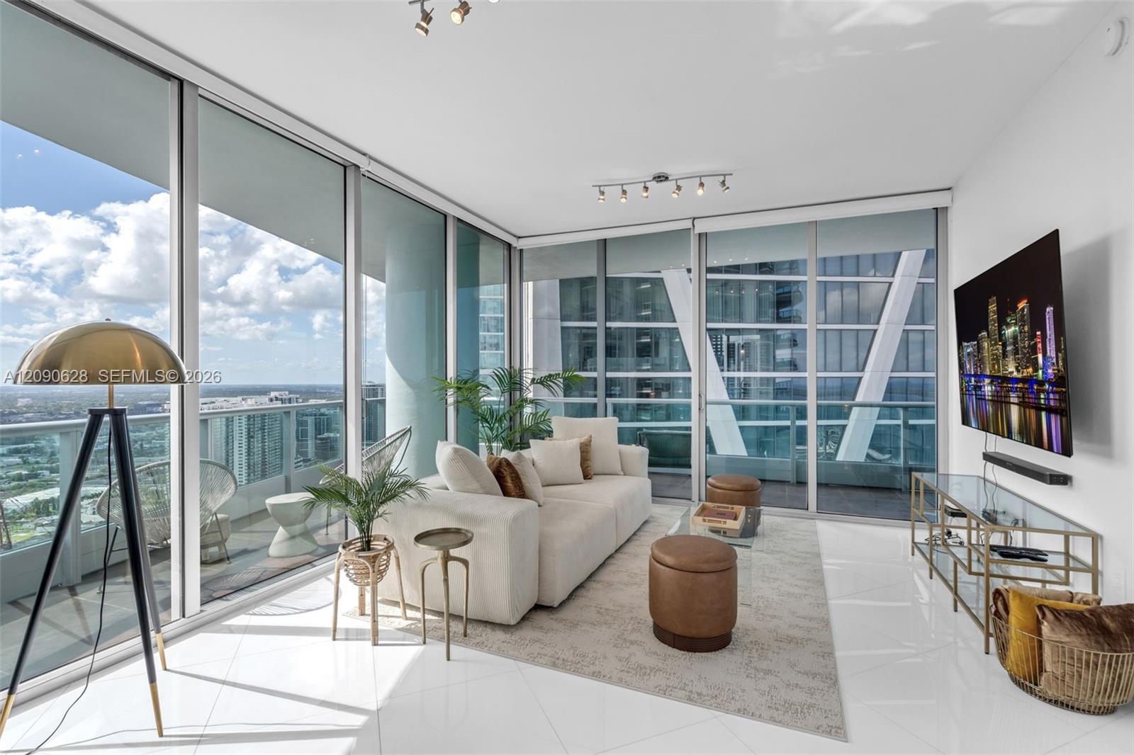 900 Biscayne Blvd # 4412, Miami FL 33132 photo 4