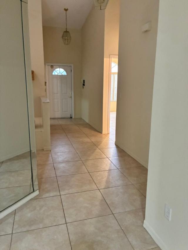 9919 MALVERN Drive, Tamarac FL 33321 photo 5