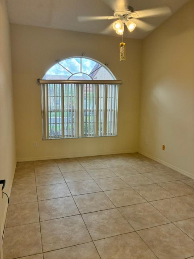 9919 MALVERN Drive, Tamarac FL 33321 photo 4