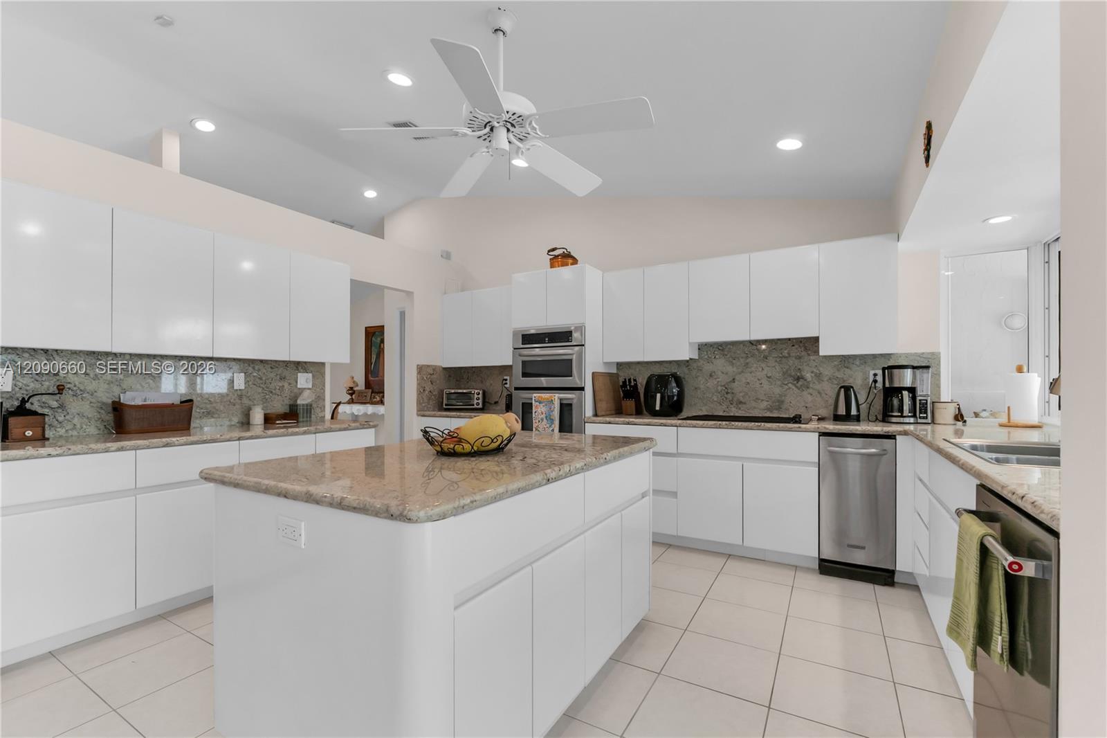7915 SW 155th St, Palmetto Bay FL 33157 photo 3