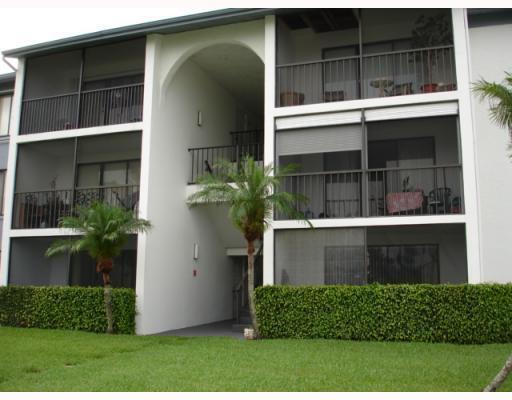 1105 GREEN PINE Boulevard # C2, West Palm Beach FL 33409 photo 3