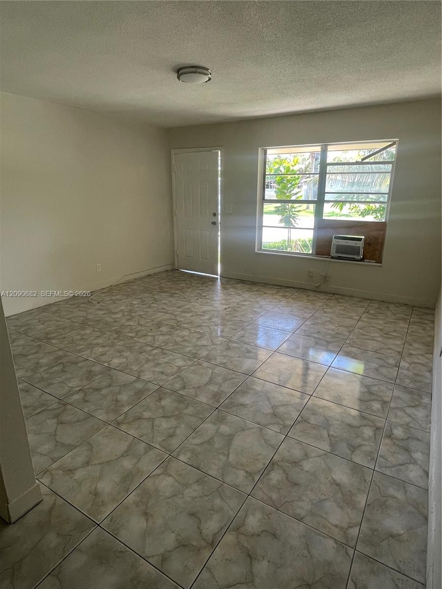 417 NW 40th St # 417, Oakland Park FL 33309 photo 3