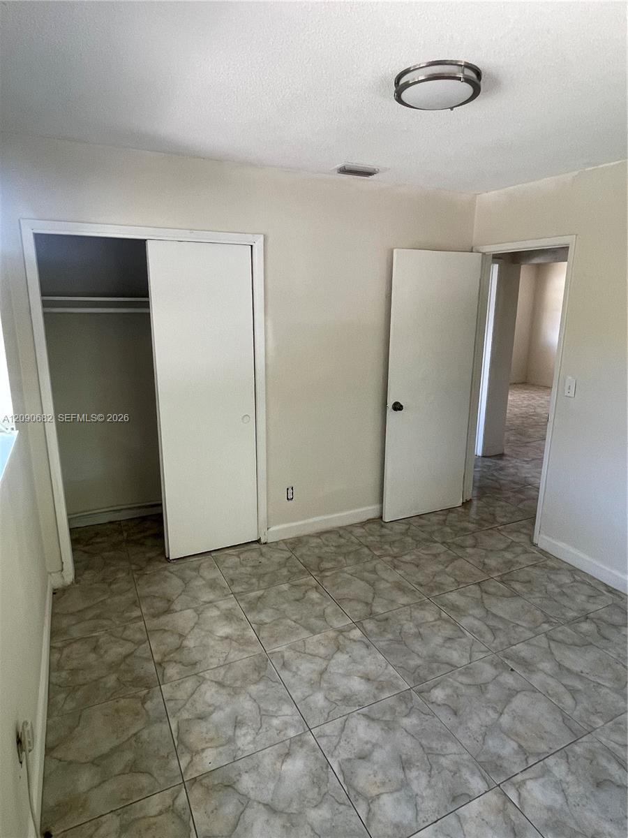417 NW 40th St # 417, Oakland Park FL 33309 photo 5