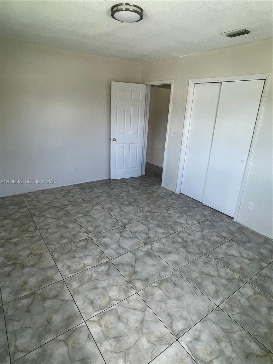 417 NW 40th St # 417, Oakland Park FL 33309 photo 4