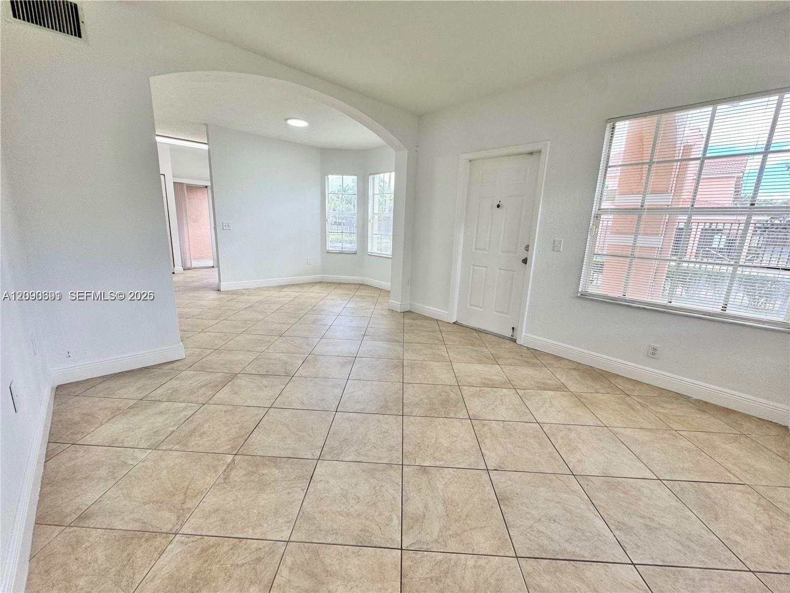 507 Belmont Ln # 507, North Lauderdale FL 33068 photo 3