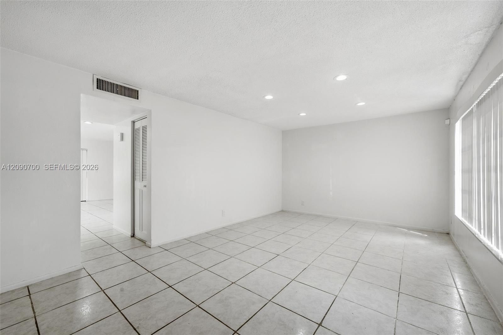 Lauderdale Lakes, FL 33313 photo 4