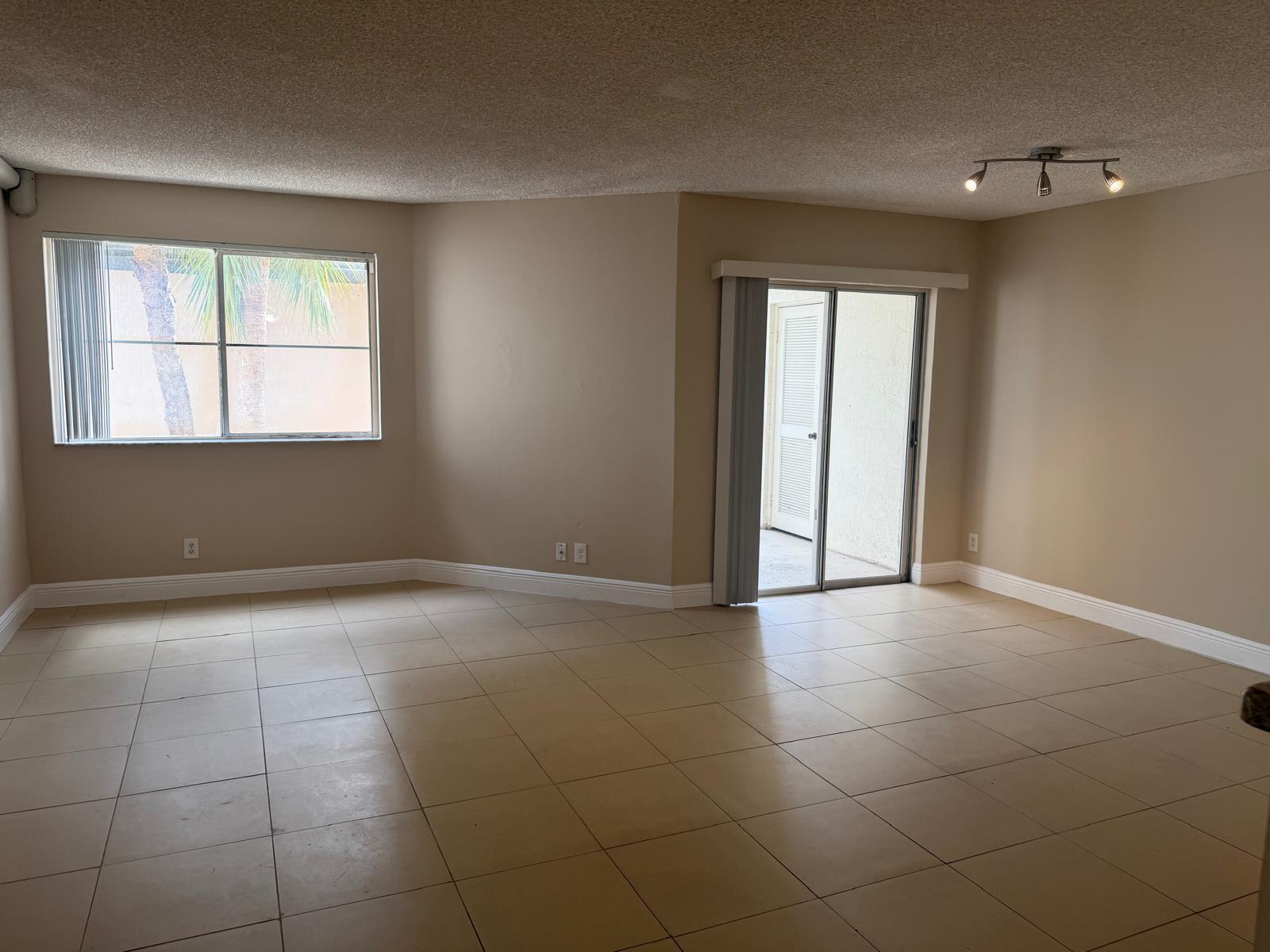 9901 WESTVIEW Drive # 324, Coral Springs FL 33076 photo 4