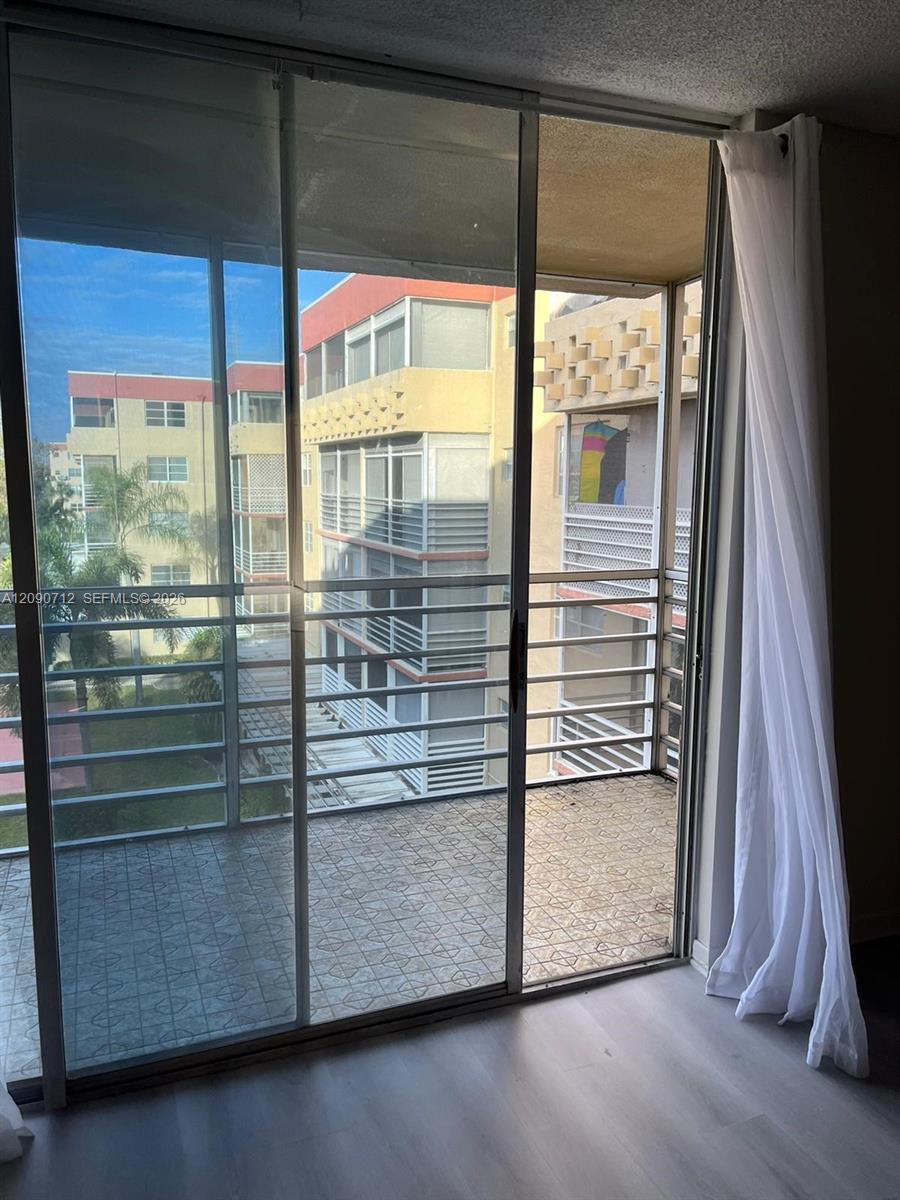 406 NW 68th Ave # 405, Plantation FL 33317 photo 4