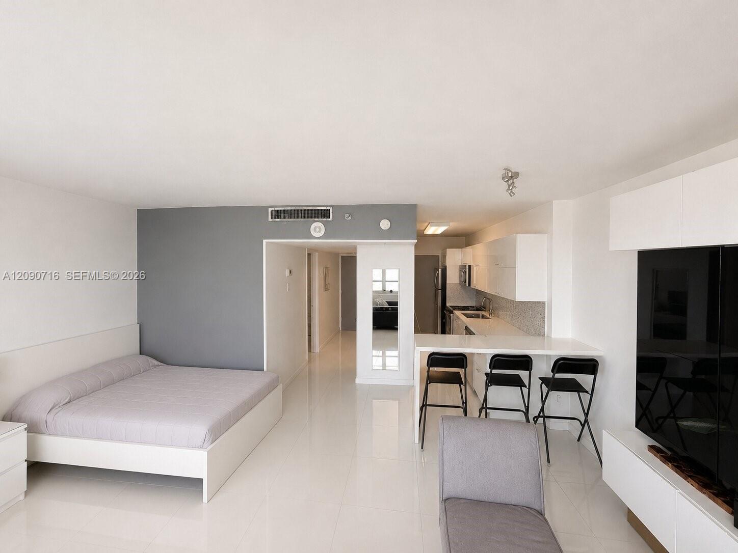 Miami Beach, FL 33139 photo 2