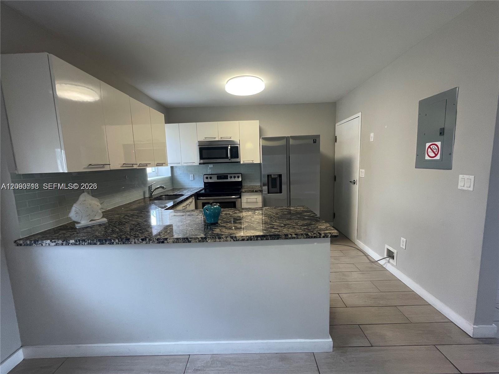 625 77th St # 4, Miami Beach FL 33141 photo 5