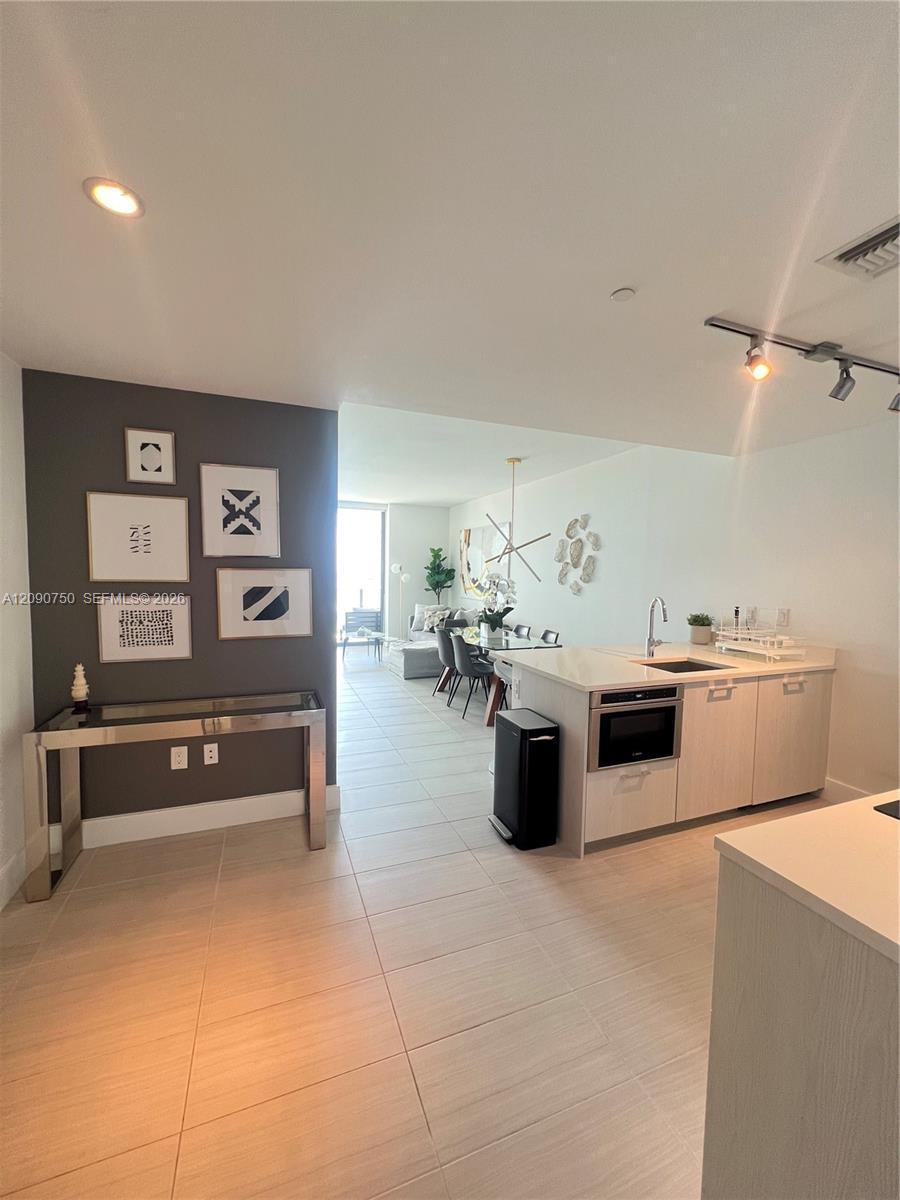 501 NE 31st St # 3402, Miami FL 33137 photo 2