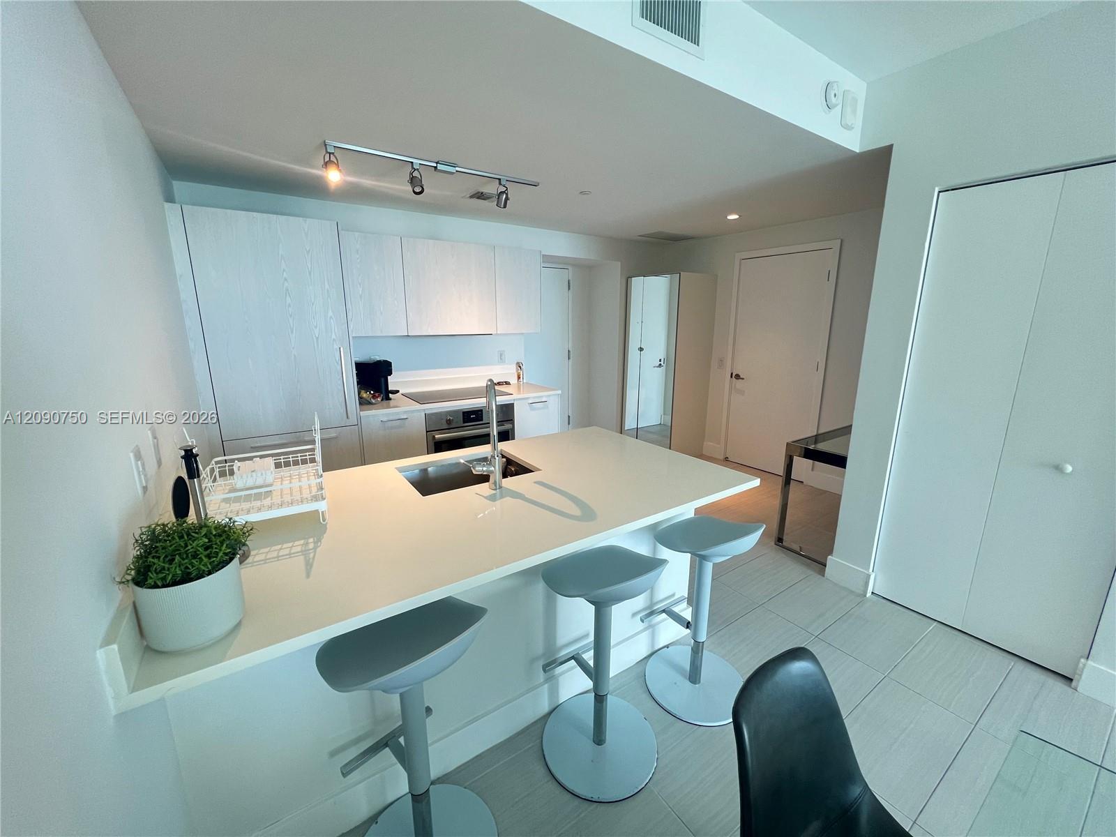 501 NE 31st St # 3402, Miami FL 33137 photo 3