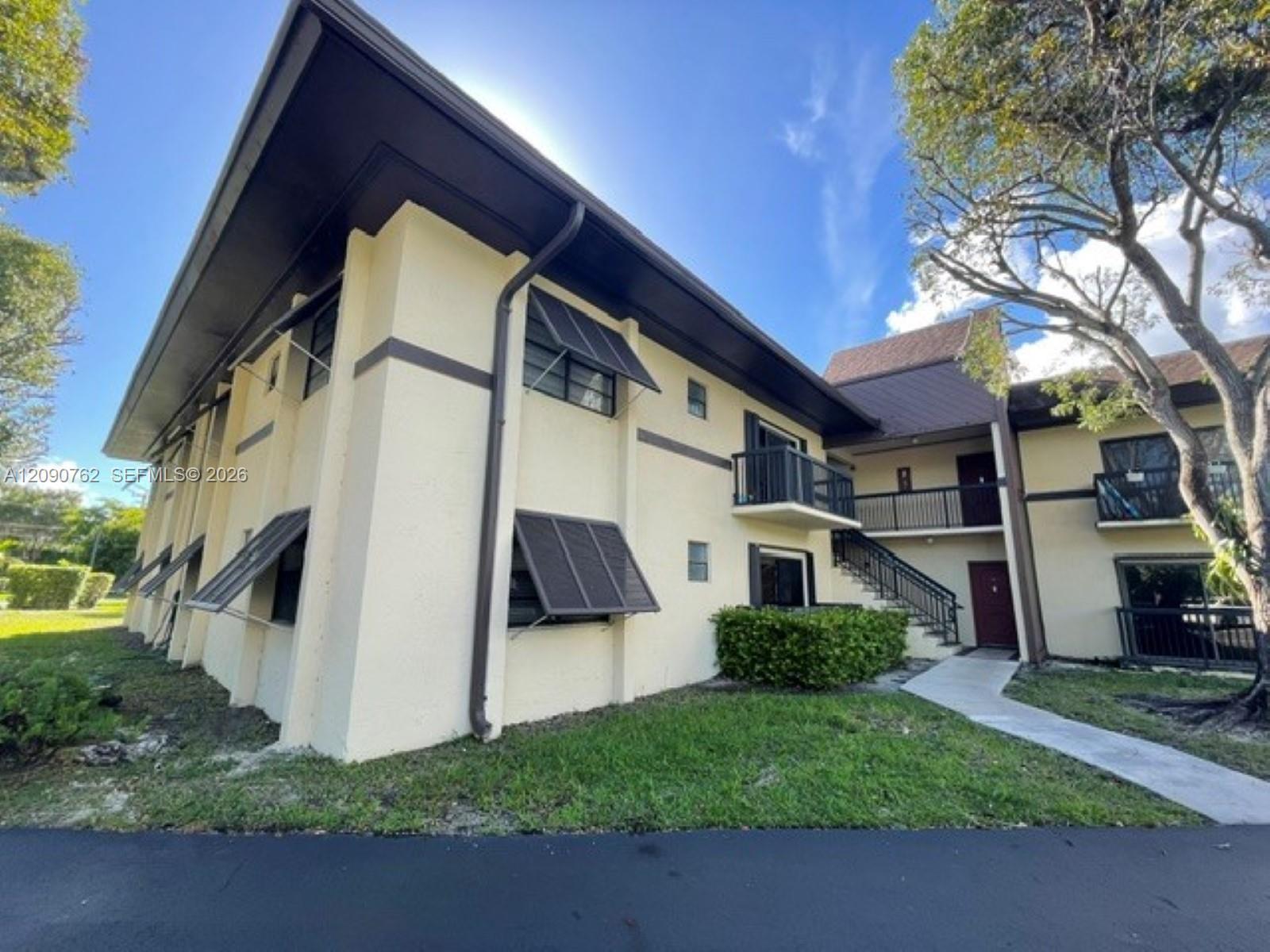 7915 SW 86th St # 701, Miami FL 33143