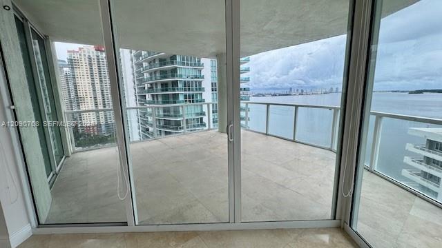 218 SE 14th St # 1901, Miami FL 33131 photo 5