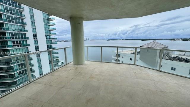 218 SE 14th St # 1901, Miami FL 33131 photo 4