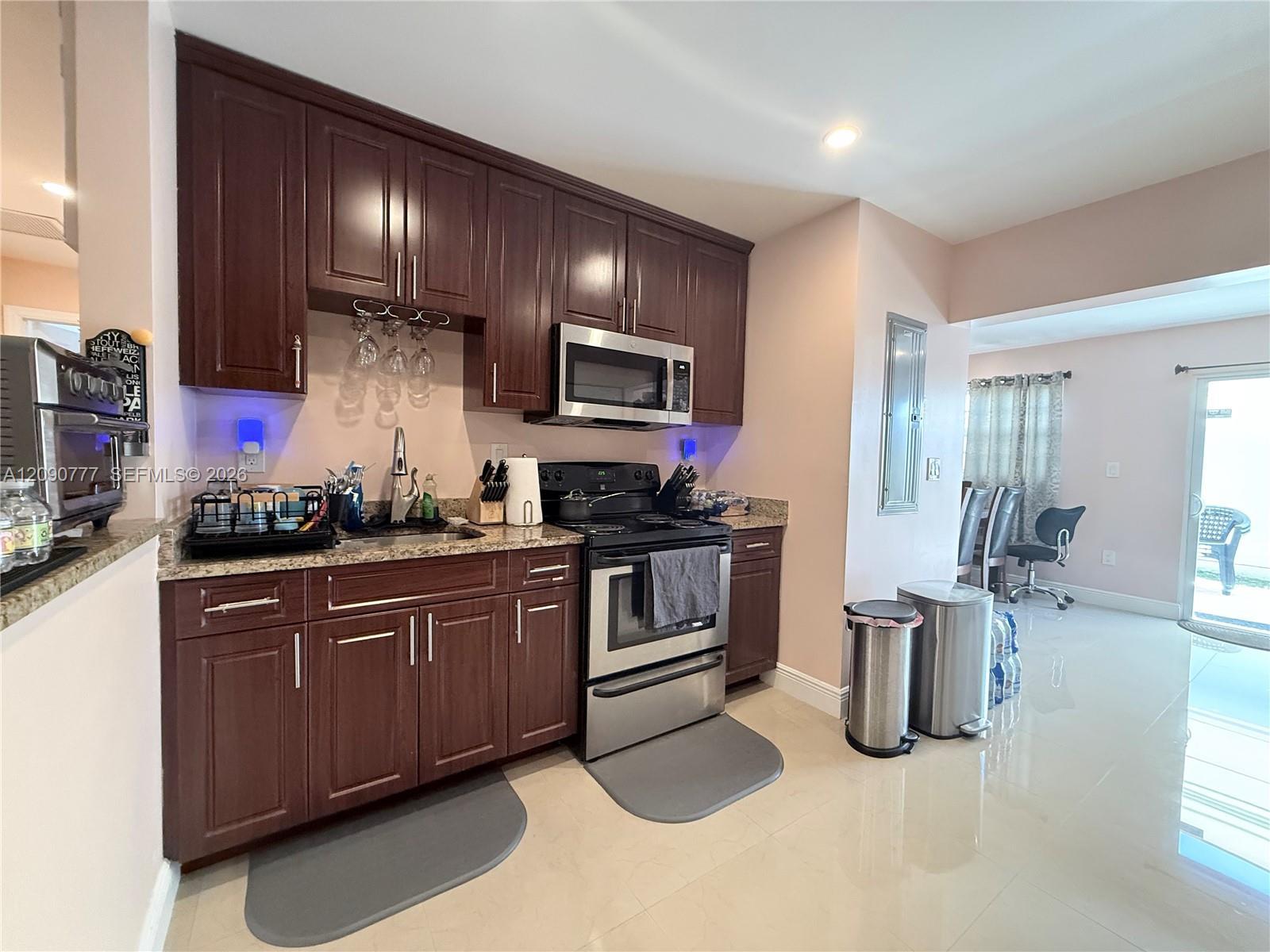1878 NW 45th Ct, Tamarac FL 33309 photo 2