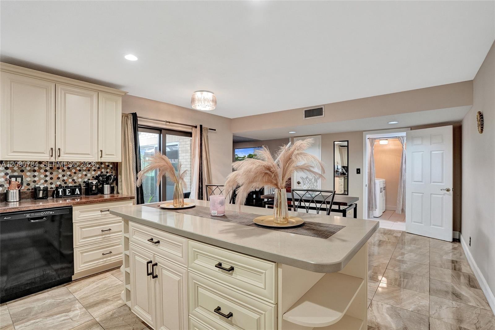 8108 SW 23rd Ct # 26B, North Lauderdale FL 33068