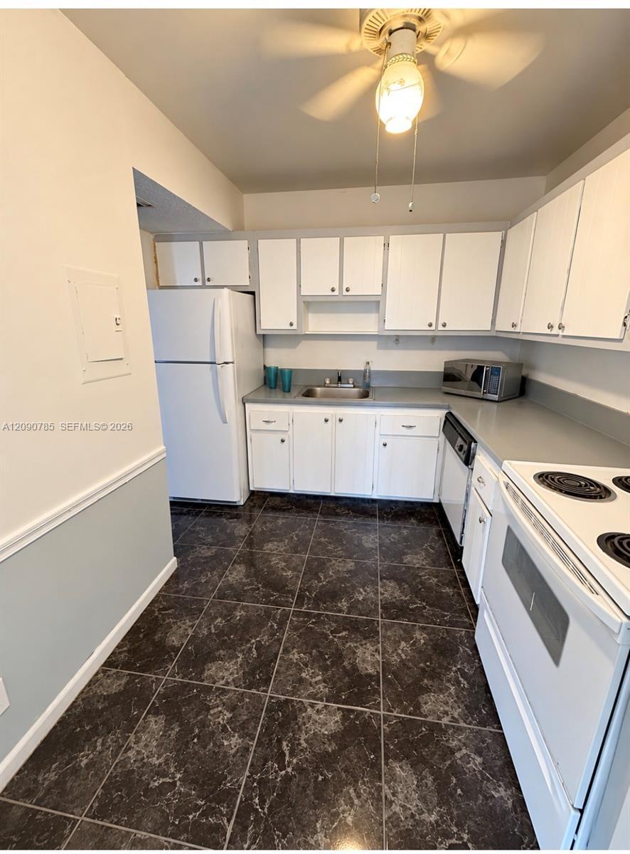 2025 NE 164th St # 819, North Miami Beach FL 33162 photo 3