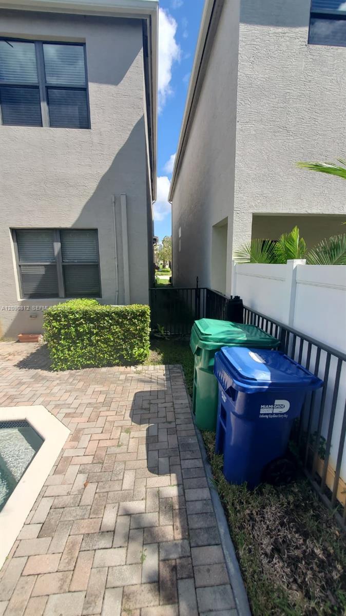 652 NE 191st Ter # 0, Miami FL 33179 photo 4