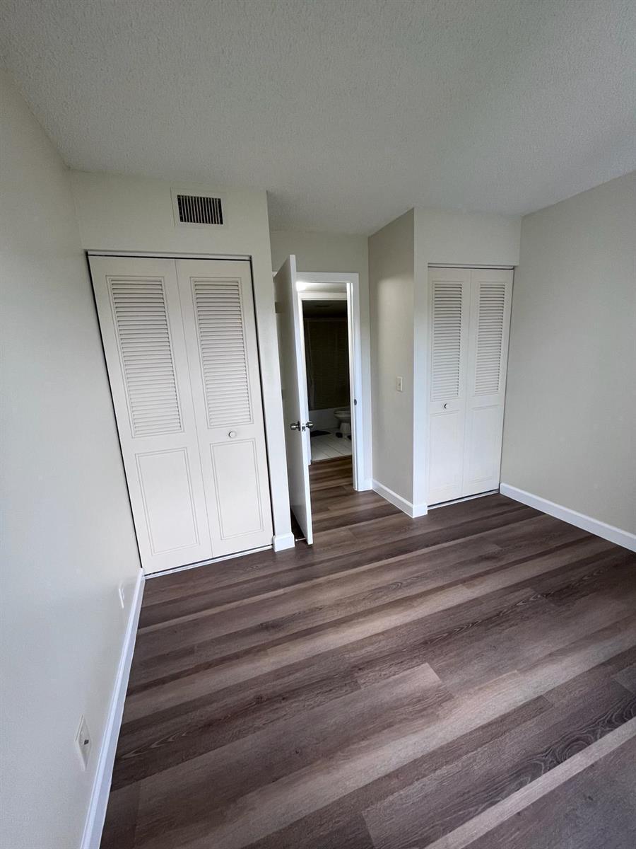 1002 Green Pine Boulevard # F2, West Palm Beach FL 33409 photo 5