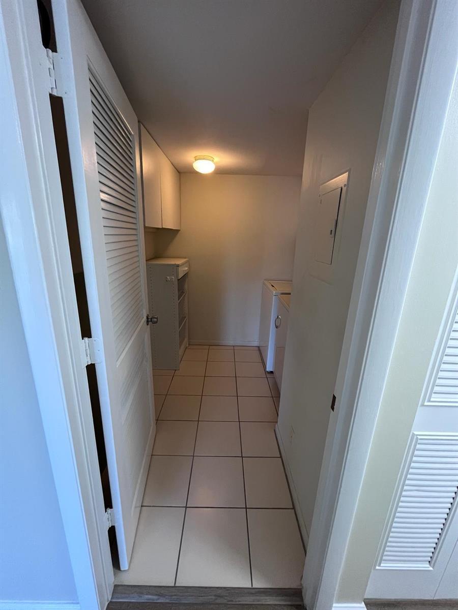1002 Green Pine Boulevard # F2, West Palm Beach FL 33409 photo 4