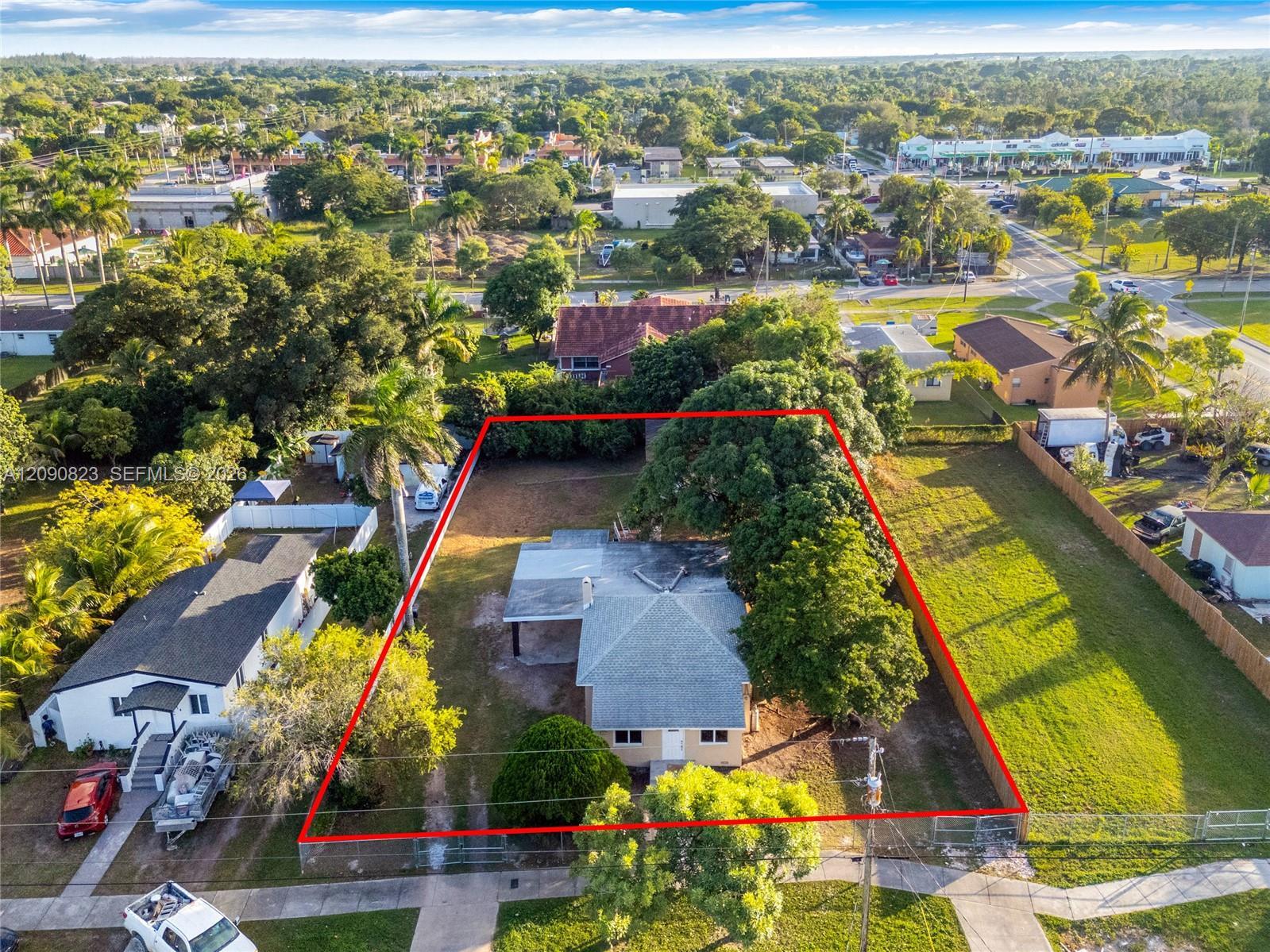 559 NW 2nd St # B, Florida City FL 33034 photo 4