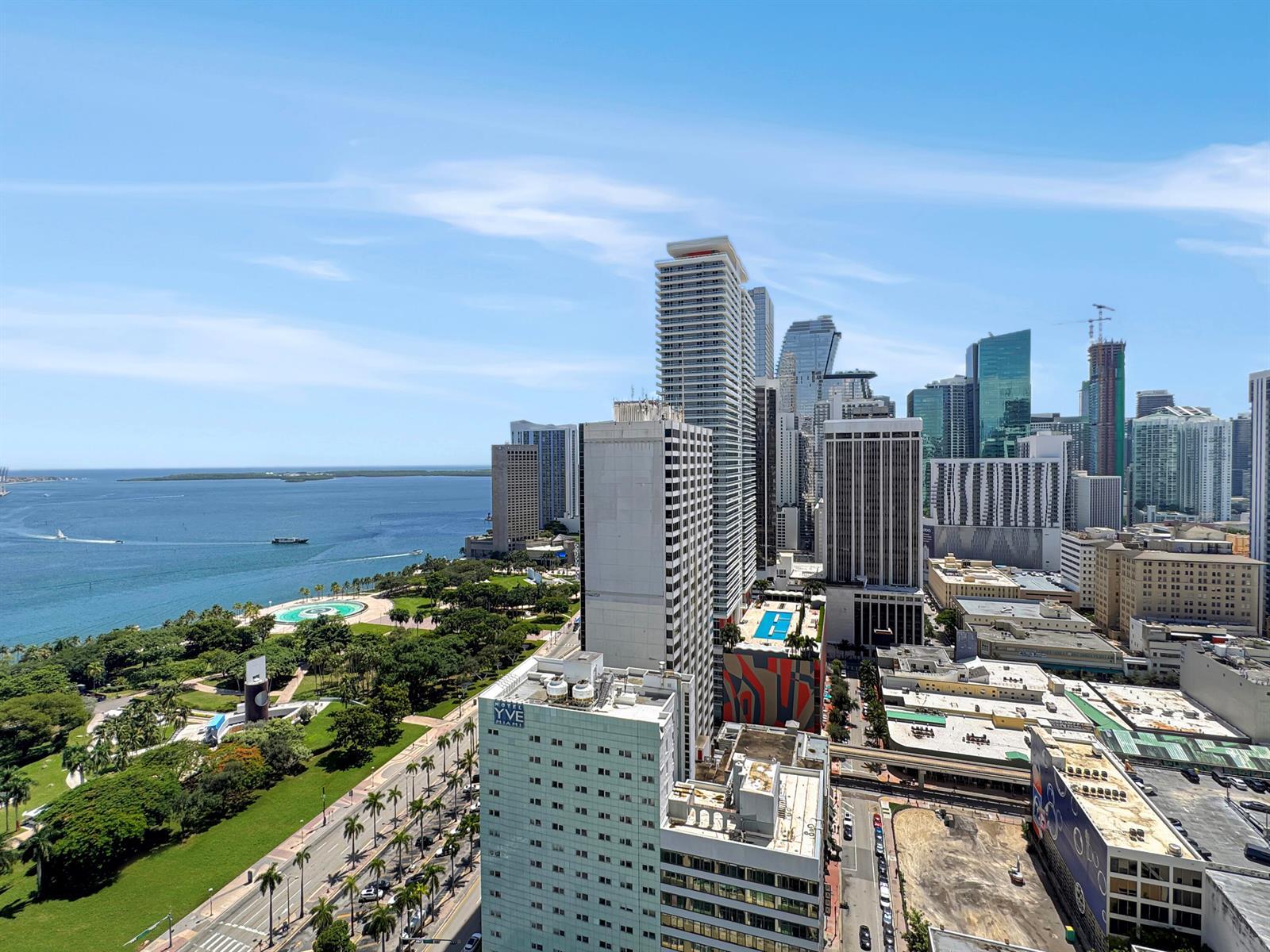 244 BISCAYNE Boulevard # 3005, Miami FL 33132 photo 2