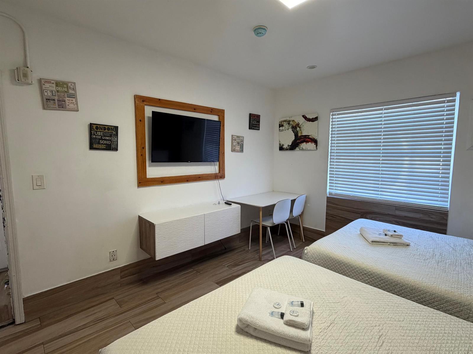 380 S FEDERAL Highway # 11, Dania Beach FL 33004 photo 3