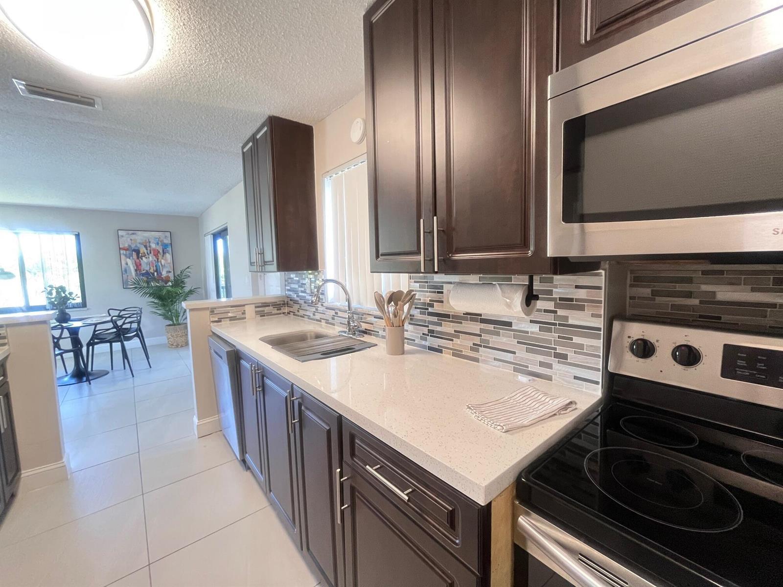 6499 NE 7th Avenue, Boca Raton FL 33487 photo 3