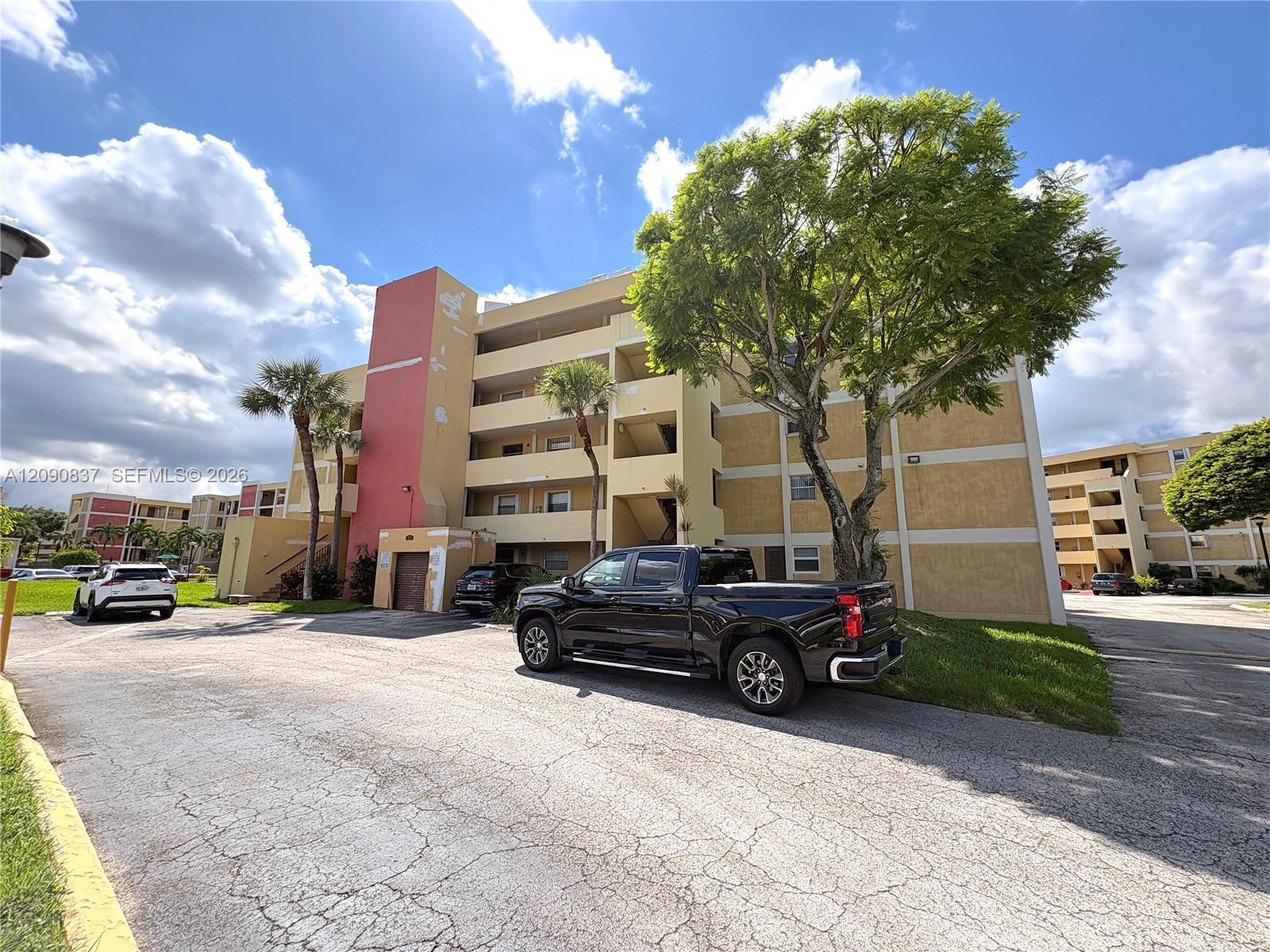 9270 Fontainebleau Blvd # 203, Miami FL 33172 photo 2