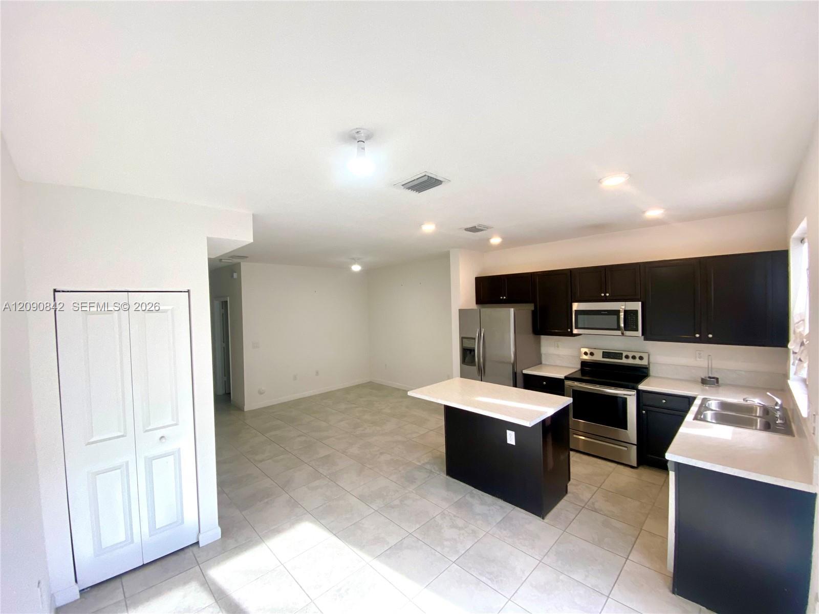24902 SW 114th Ave, Homestead FL 33032 photo 4
