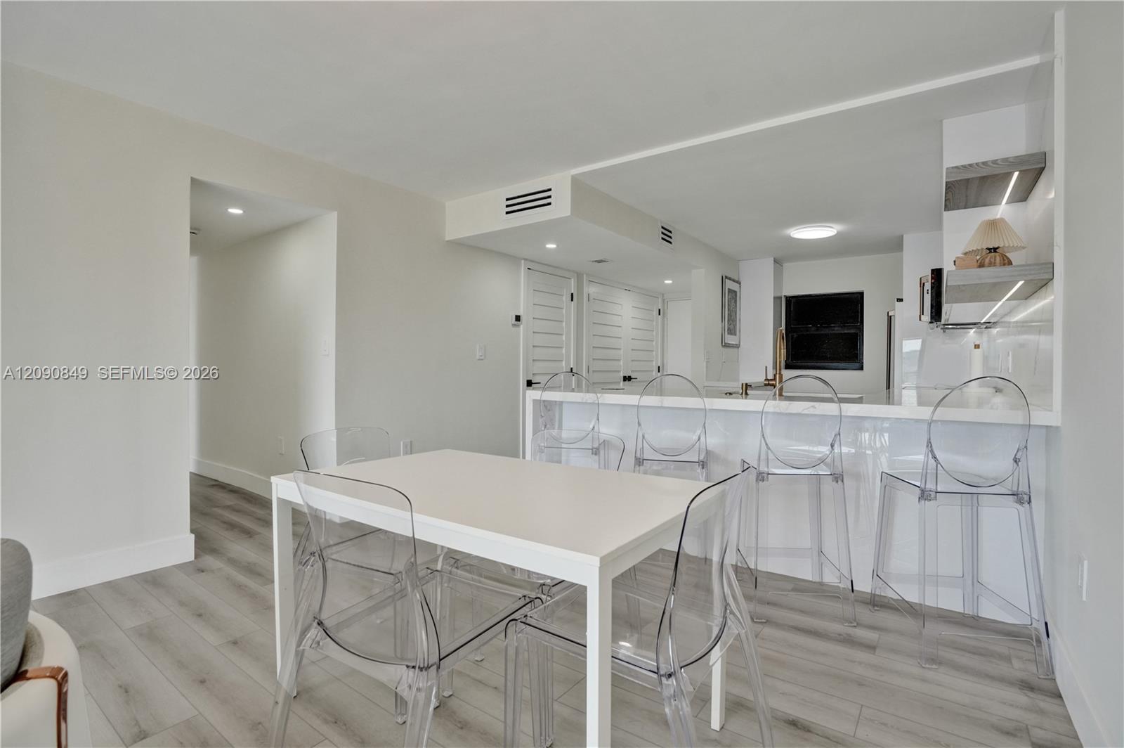 Miami Beach, FL 33141 photo 5