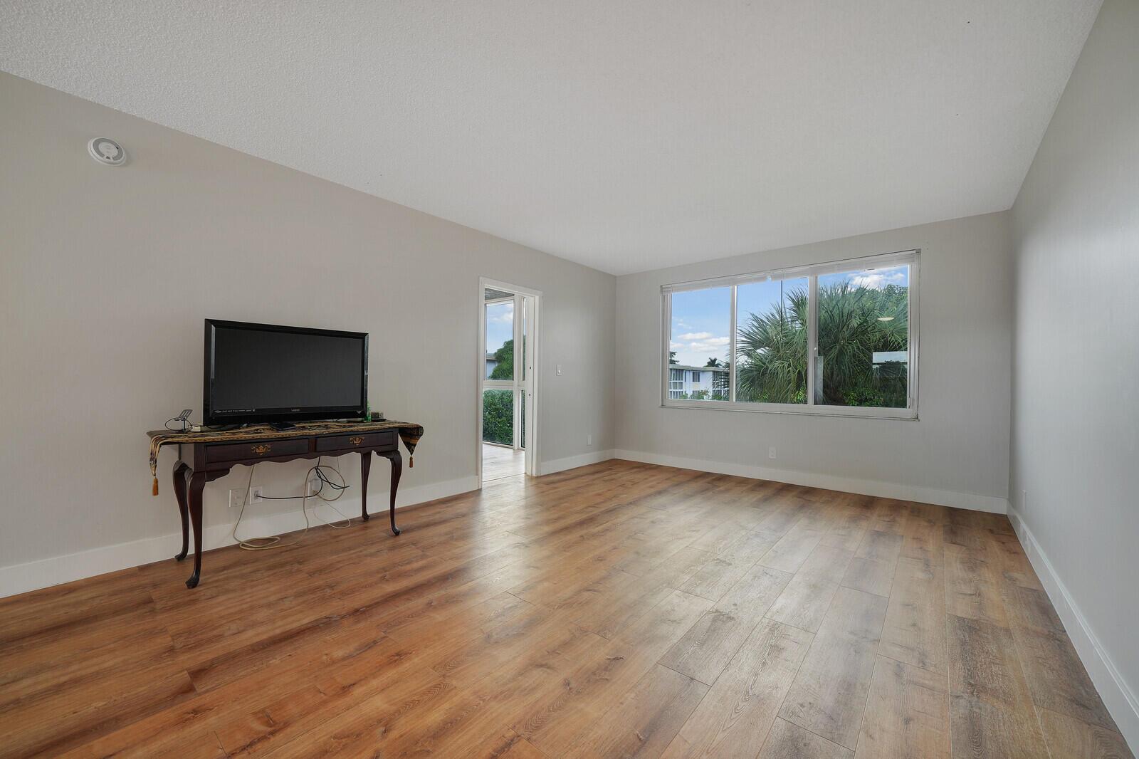 6005 Del Lago Circle # 311, Sunrise FL 33313 photo 3