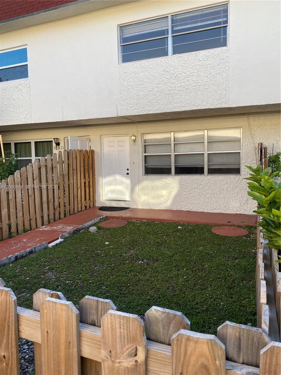 1460 NE 151st St # 102, Miami FL 33162 photo 2
