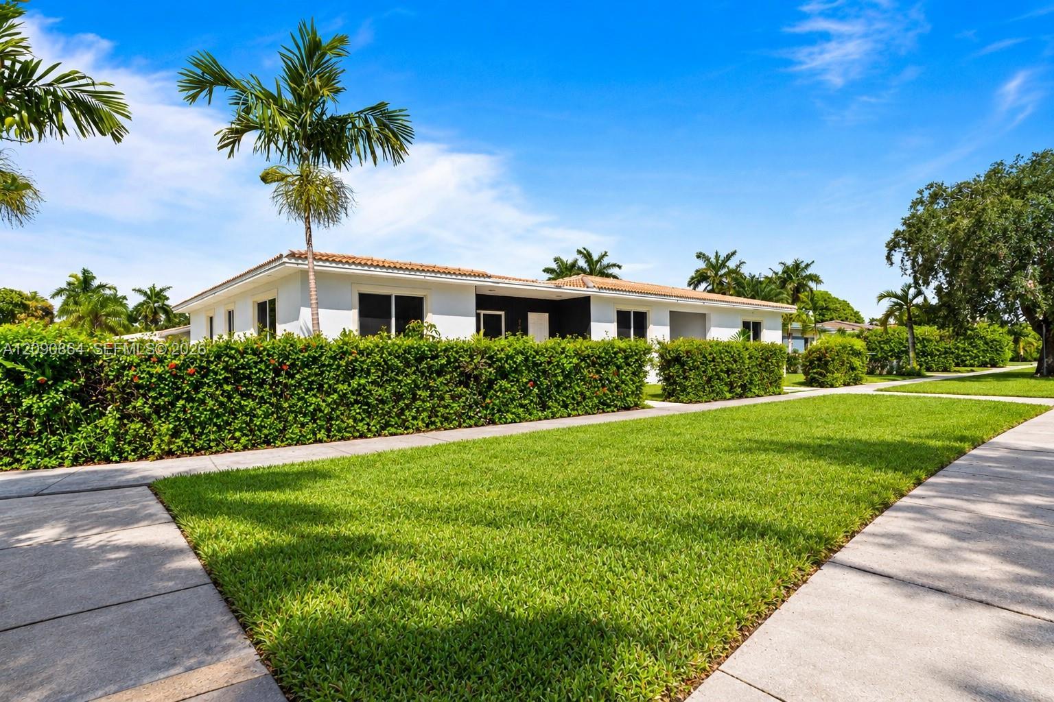 580 Lee Dr, Miami Springs FL 33166 photo 3