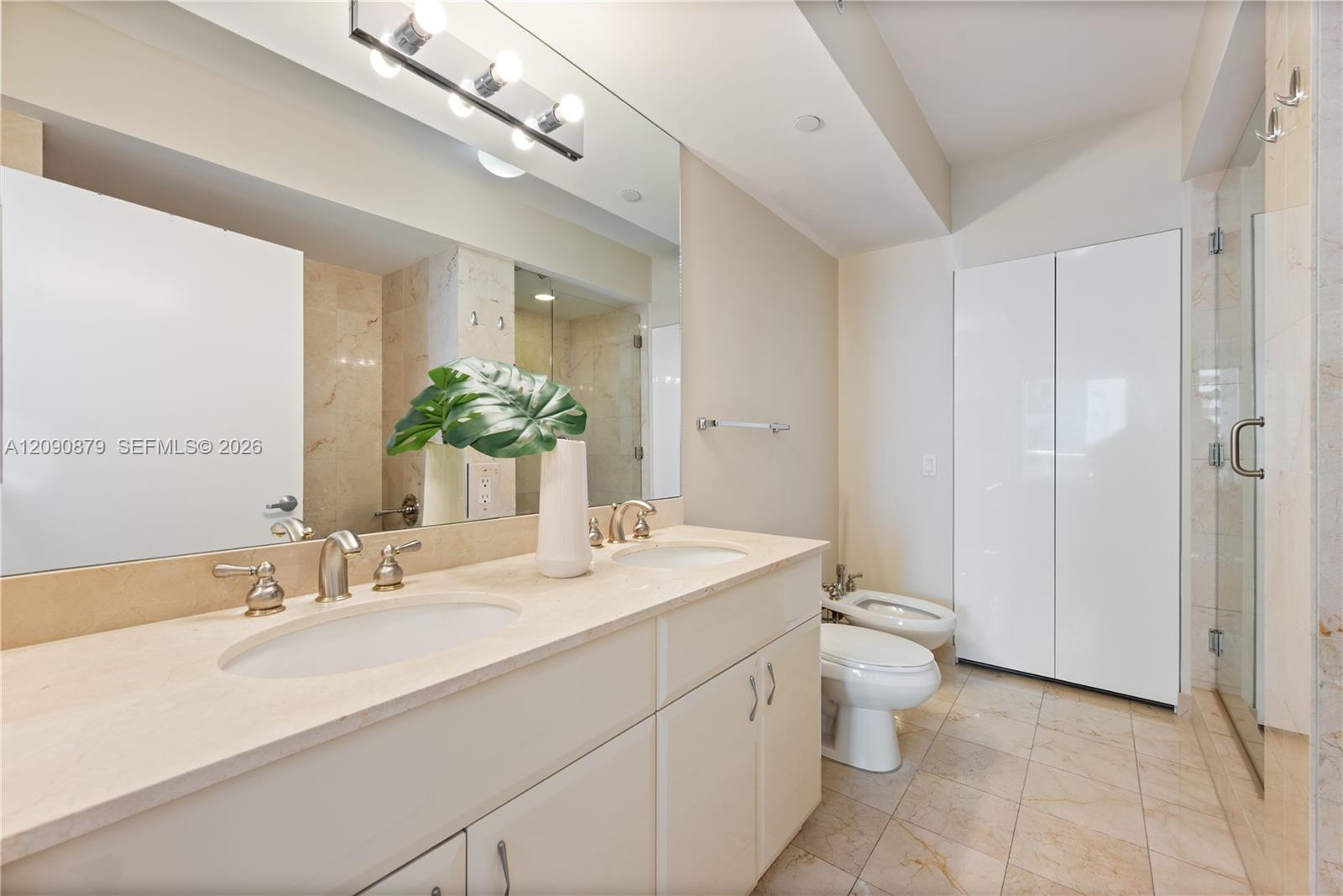 6365 Collins Ave # 2206, Miami Beach FL 33141 photo 3