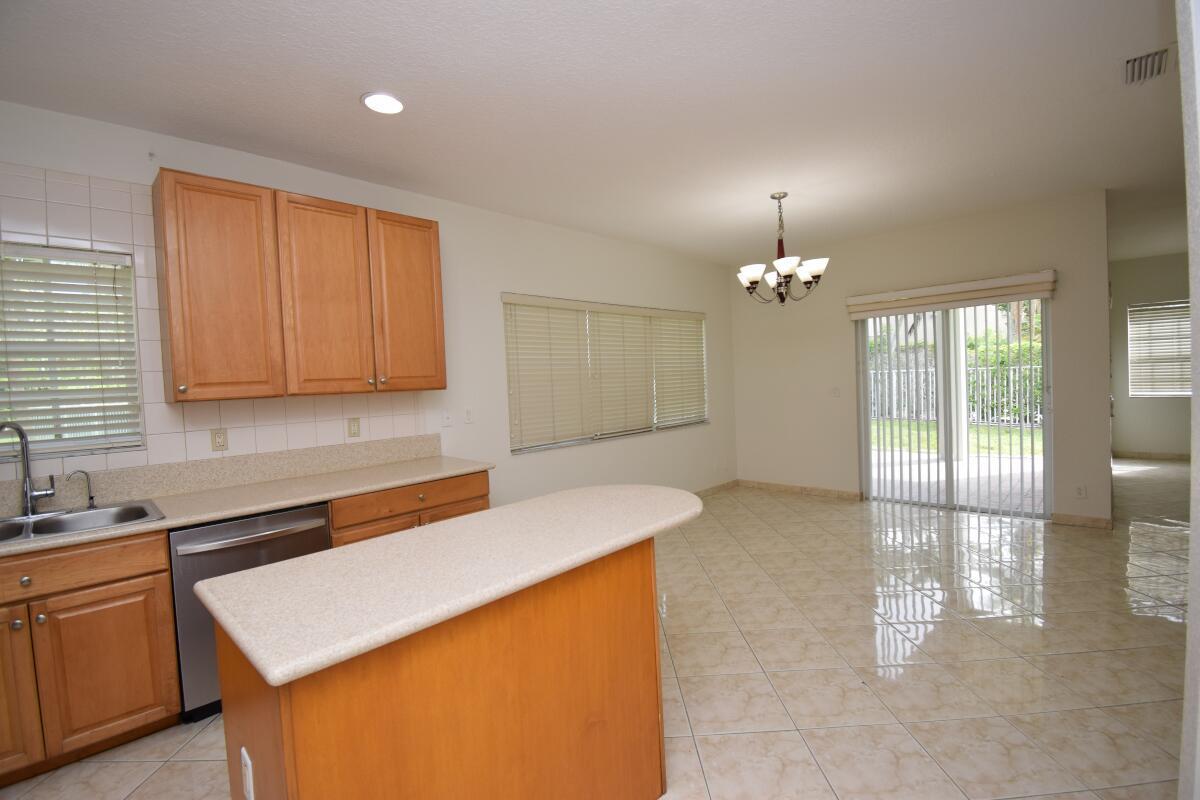 12693 NW 7TH Street, Coral Springs FL 33071 photo 5