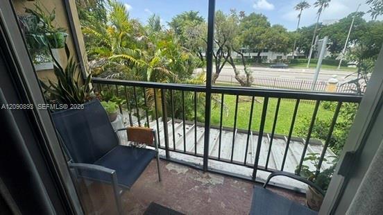 8850 Fontainebleau Blvd # 203, Miami FL 33172 photo 3