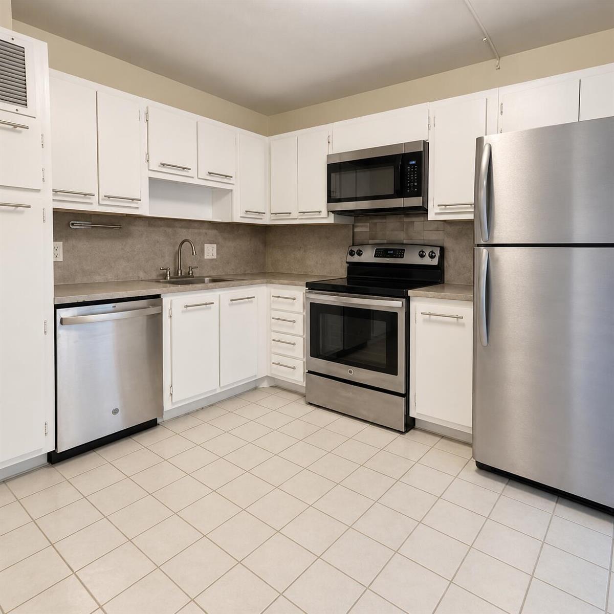 2851 NE 183rd Street # 914e, Aventura FL 33160 photo 3