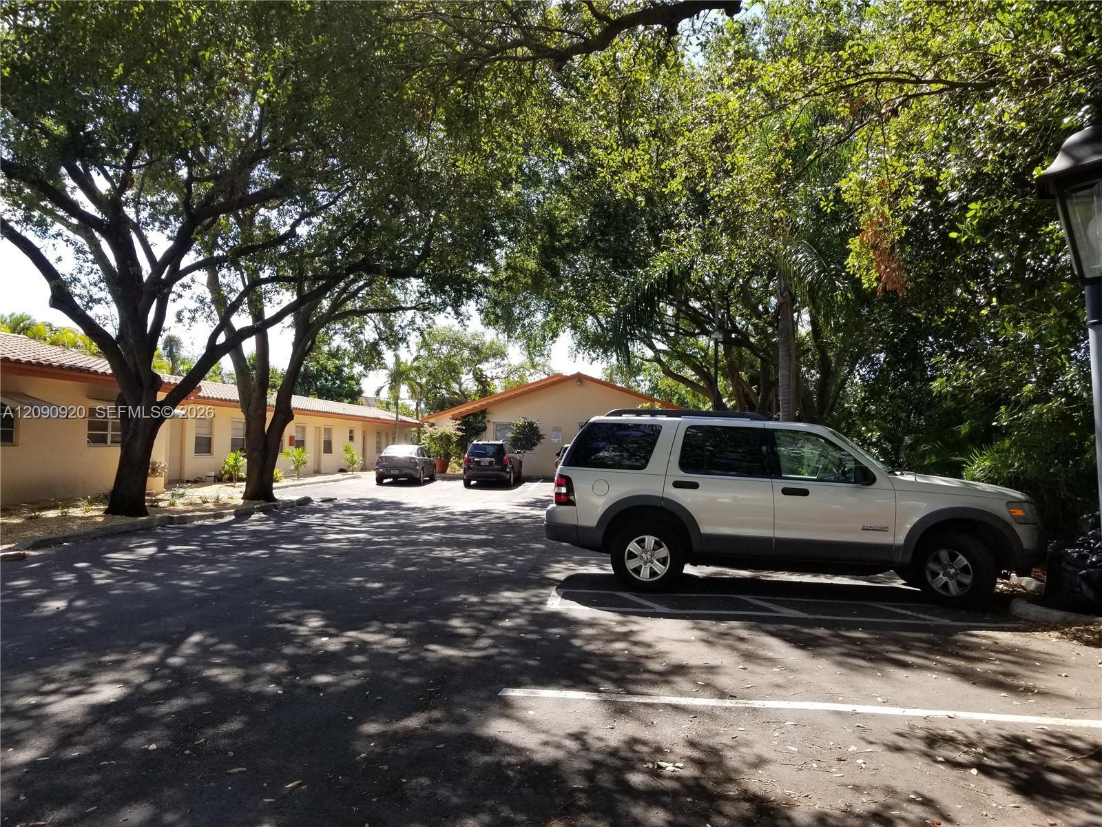 2308 MONROE ST # 1, Hollywood FL 33020 photo 2
